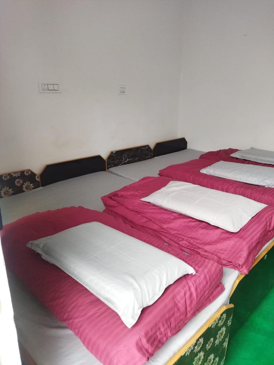 Hotel Narayana Residency Gupta Kāshi Zewnętrze zdjęcie