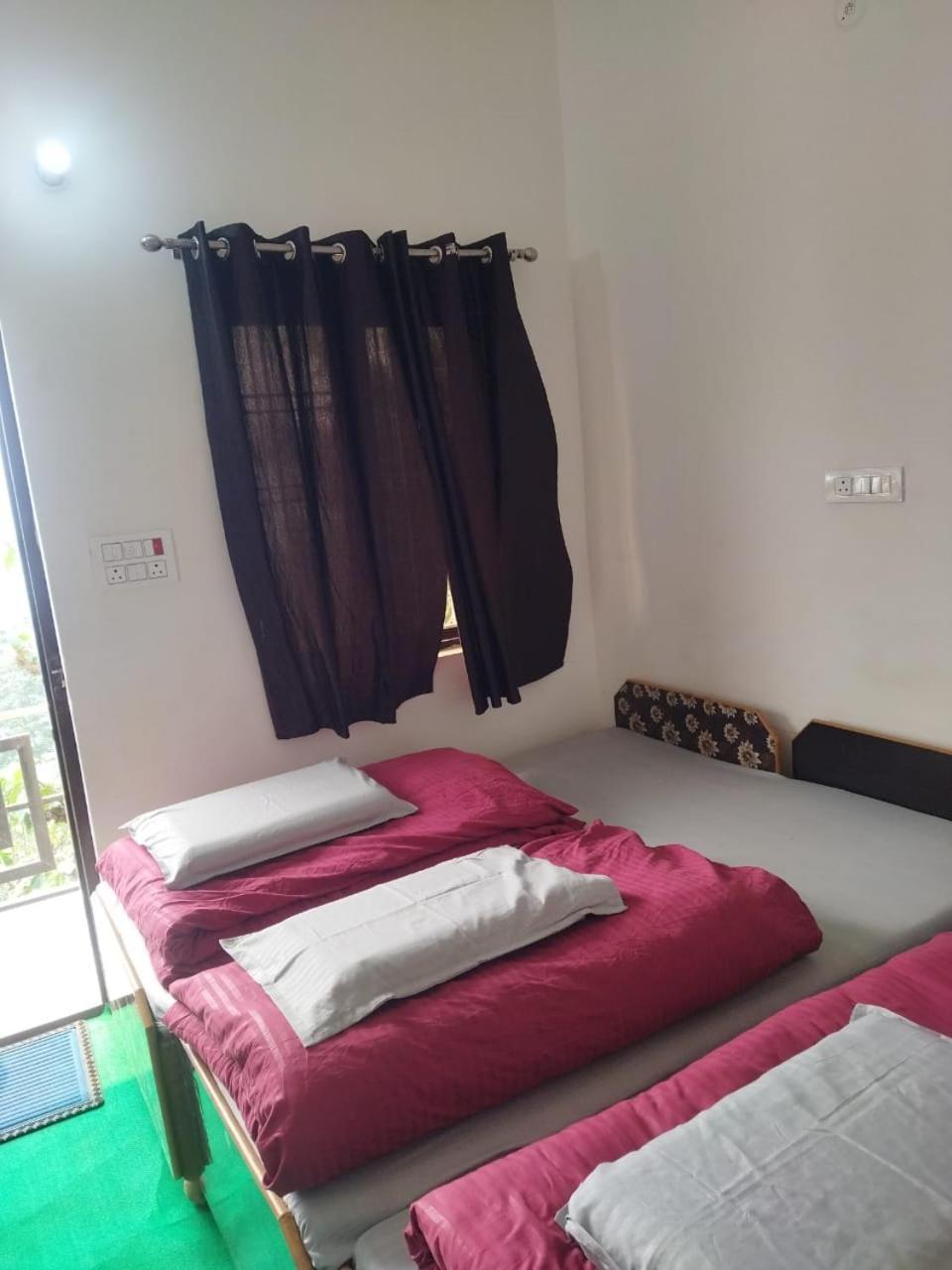 Hotel Narayana Residency Gupta Kāshi Zewnętrze zdjęcie