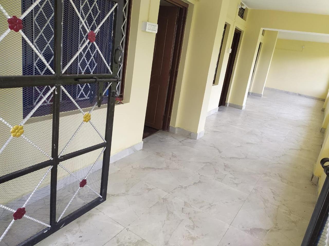 Hotel Narayana Residency Gupta Kāshi Zewnętrze zdjęcie