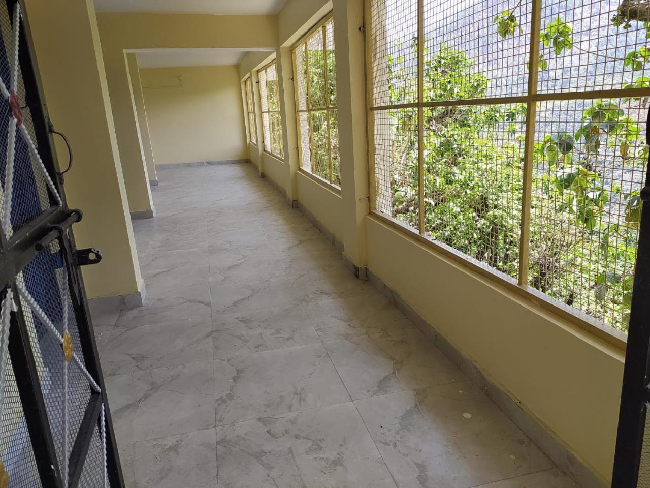 Hotel Narayana Residency Gupta Kāshi Zewnętrze zdjęcie